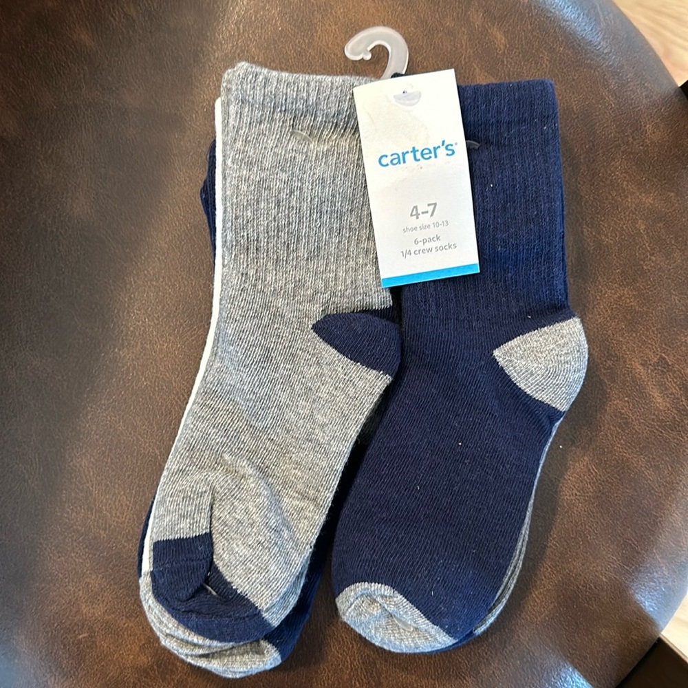 Carter’s NWT 6 pack 1/4 crew socks size 4-7 (fits shoe size 10-13)